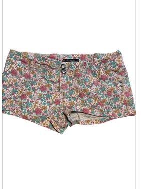 ZARA trf collection  women's floral short size 8
#134/3tt
